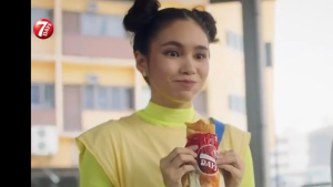 POS SAMA HARI !!! > MUNCHYS 7 DAYS CROISSANT [Vanilla/Chocolate]