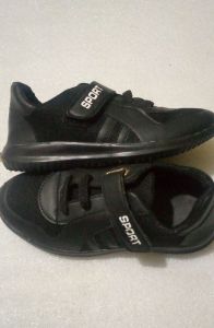 sepatu sneakears sport sekolah anak terbaru