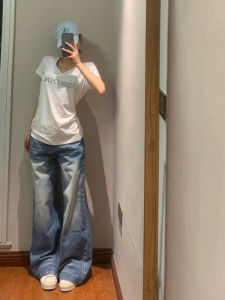 American Letter V-Neck Short Sleeve Womens T-Shirt Design Sensation Small Audience Slim Fit Summer Cotton Commute Style