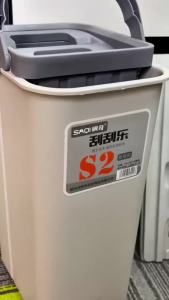 ชุดไม้ม๊อบรีดน้ำ รีดน้ำแห้งเร็ว อุปกรณ์ทำความสะอาดพื้น ถังปั่น ไม่ต้องใช้มือบิดผ้า ซักน้ำและรีดนําในตัวเดียว ม๊อบถูพื้น ถูง่ายสบายมือ ถังรีดน้ำทนทาน  ทำความสะอาดง่าย