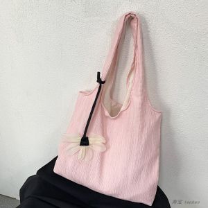 กระเป๋าผ้าใบสีสันสดใสพร้อมการออกแบบ Ruched กระเป๋าสะพายไหล่ความจุขนาดใหญ่สําหรับผู้หญิงฤดูใบไม้ผลิฤดูร้อนมาใหม่ศิลปะย้อนยุคกระเป๋าถือ