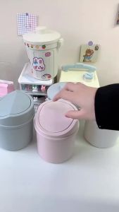 Thùng Rác Mini Để Bàn Giải Pháp Sạch Sẽ Tiện Lợi Cho Không Gian Làm Việc