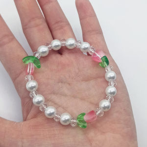 สร้อยข้อมือลูกปัดคริสตัลดอกทิวลิปดีไซน์ที่ซอกสร้อยข้อมือแฟนสาวสวยแบบโมรินางฟ้าแสนหวาน