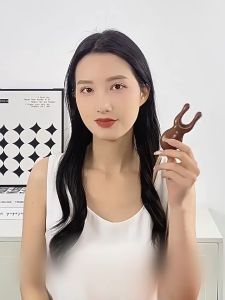 Dụng Cụ Massage Toàn Thân Cải Thiện Sức Khỏe Bằng Gỗ Đàn Hương ( Lược Mát Xa Giảm Căng Thẳng Mệt Mỏi Đau Nhức )