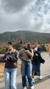 Highwaits Loose Adjustable Baggy Under Age Jeans Celana Jeans Wanita Kekinian Jeans Loose Straight