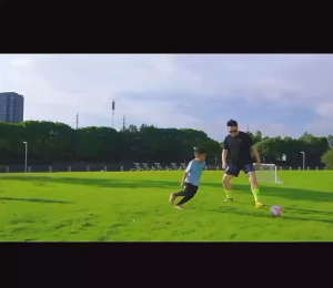 (พร้อมส่ง) KKLLD ของเล่นกีฬากลางแจ้ง สำหรับเด็ก ชุดประตูฟุตบอลขนาดใหญ่เป้าหมาย ฟุตบอลแบบพกพาและประกอบง่าย Football net