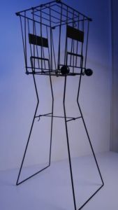 Keranjang Tempat Bola Tennis Dengan Roda Tennis Ball Hopper Stand Portable Ball Basket For Tennis