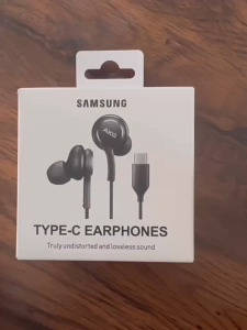 ส่งจากไทย เสียงดี ช่องเสียบแจ็ค Type C รองรับอินเทอร์เฟซ type c ทั้งหมด เบสหนัก เสียงดี ไมโครโฟนอินไลน์ ios Android s20 s21 s22 s23 s24