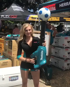 Makita เครื่องเป่าลม Blower 2 in 1 กำลังไฟ 6000W งานหนัก [พร้อมประกัน]  เป่าลมแรงสูง+ดูดฝุ่นดี รุ่น M4001 / 4014N / MT403