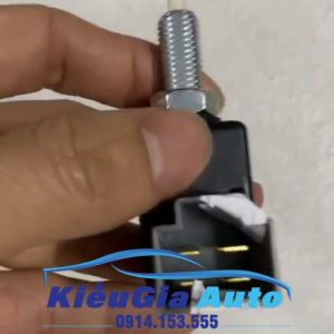 Công tắc chân phanh Kia Carens 2006-2012 Chính hãng Phụ Kiện Ô Tô Chính Hãng Kia Linh Kiện Kia Chất Lượng Cao - Lazada