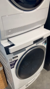 GIÁ ĐỠ GHÉP NỐI MÁY GIẶT VÀ MÁY SẤY ELECTROLUX CÓ KHAY KÉO – HÀNG CHÍNH HÃNG