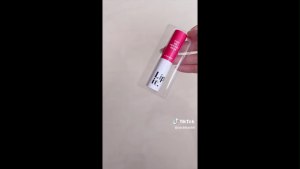 LIP IT karmart 0% alcohor ลิปบาล์มเปลี่ยนสี บำรุงริมฝีปาก กันแดด ปากไม่คล้ำ มันวาวชุ่มชื้นตลอดวัน