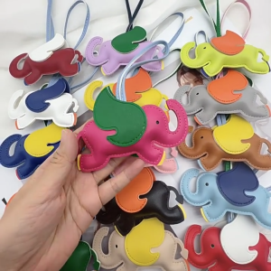 CANAMEK ที่แขวนพวงกุญแจรูปช้างปีกหนัง PU ของนักออกแบบนำเทรนด์เครื่องประดับของขวัญ