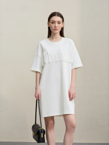 AMII | Commute Style Round Neck Contrast Material Stitching Air Layer A-line Dress