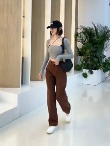 Highwaist Kulot Jeans Wanita Loose Model Korea - Celana Panjang Wanita Model Korea Terbaru 2022 - Celana Wanita Terbaru 2022 Kekinian Viral