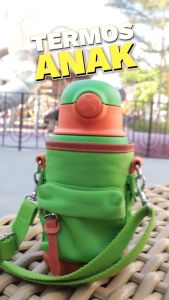 FJbottle - Botol Termos Anak Stainless Steel SUS 316 BPA FREE 550ML Anti Bocor Dilengkapi dengan dua set tutup cangkir Tas kain isolasi dan tali pengikat