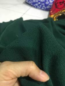 Vải voan cát Hàn màu xanh lá già co giãn nhẹ dày vừa mềm rũ (khổ 1m5)may đầm váyáo kiểu áo dài thời trang
