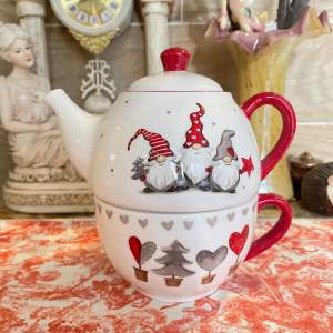 Bộ ấm và tách dùng cho một người hoạ tiết người lùn giáng sinh  đáng yêu  quà tặng-Set of teapots and cups for one person with Christmas elf pattern lovely gift