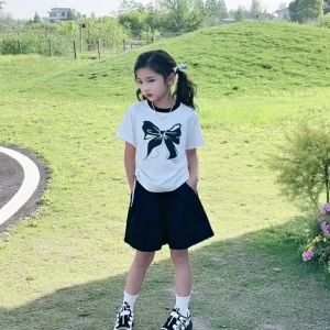 SweetKids พร้อมส่งจากกทม🌸ชุดเซ็ทลูกสาวน่ารัก🍓ชุดแฟชั่นเด็กหญิงฤดูร้อนแขนสั้นกางเกงขาสั้น ลําลอง2ชิ้น ผ้านุ่ม งานดี สไตล์เกาหลี