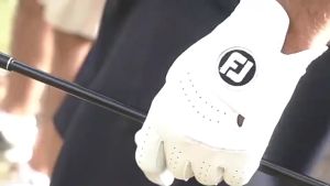 1 PCS Golf Glove Mens Wear-Resistant Anti-Slip Particles Breathable Golf Gloves Left Hand Right Hand professional ultra grip non-slip Gloves for Hand Gym Leather Gloves Sport Four Seasons Universal