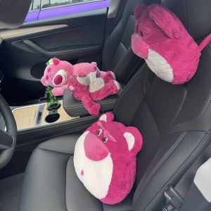 ของตกแต่งรถลายหมีสตรอเบอร์รี่หมอนรองศีรษะในรถลายการ์ตูนน่ารักสำหรับสาวๆหมอนกอดเบาะอิงรถหนังสือ Xiao Hong สำหรับตกแต่งภายในรถยนต์