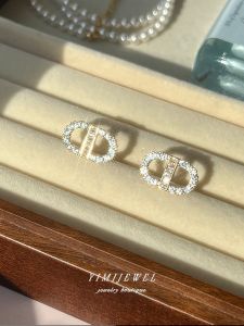 Muses Full Drill Pig Nose Ear Cuff Womens No Piercing Commute Versatile Earring Luxury Minimalist 2025 Fashion Jewelry