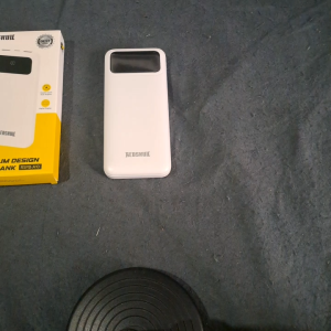 P364 ORIGINAL POWER BANK REDSKULL 10000 MAH 37W ULTRA FAST CHARGING SLIM DIGITAL DISPLAY USB 2IN1 OU