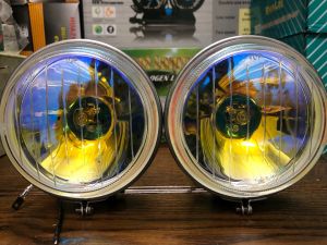 Bộ 2 Đèn phá sương mù  đèn gầm  trợ sáng  ô tô Đài Loan 5315 váng dầu H3 12v 55w inox Đài Loan đường kính vừa lỗ từ 10cm (không lộ viền) đến 11cm (cả viền inox)  (24vol 70w thay bóng  nguyên bản 12 vol)