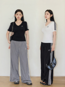 Bộ Áo Thun Không Tay Màu Kẻ và Quần Size Lớn