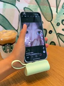 Sạc Dự Phòng 10000mah Sạc Trực Tiếp Dây 15w Kích Cỡ Viên Pin Sạc 2 Điện Thoại Cùng Lúc Thanh Đỡ Điện Thoại Xem Phim