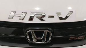 Logo/Emblem Kap Mesin Engine Hood Honda HR-V Besar Chrome