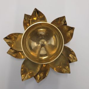 Lotus Design lamp | Brass lamp | vilaku | Handmade | Made In India