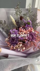 HER.FLORIST 4 PCS Soap Aster Flowers Bouquet  /  Buket Bunga Sabun Aster dan Bunga Kering Baby Breath