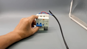Main Switch Residual Current Circuit Breaker Main Switch with Surge Protector RCBO MCB with Lightning Protection SPD