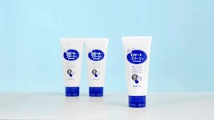 Tẩy Da Chết Mặt dùng được cho cả Body Rosette Gommage Peeling Gel 120g nội địa nhật bản chính hãng (MÃ 75)
