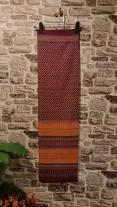 171.ผ้าฝ้าย ผ้าทอทั้งผืน ลายขอตัวเอส สีแดง