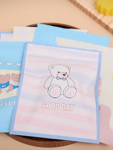 [10 PCS] Plastik Ziplock Ukuran Sedang 14x18 cm Motif Cute Bear | Plastik Klip Motif Good Time Best Friends Penyimpanan Aksesoris Serbaguna | Ziplock Klip Metalized Foil Plastik Souvenir Motif