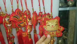 Dây treo đèn lồng đỏ-Dây treo thần tài-Thỏi vàng-Mèo thần tài-Dây treo may mắn trang trí