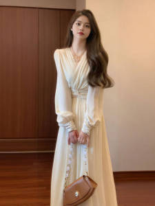 CHANGTONG | Unique V-Neck Fitted Long Fairy Dress