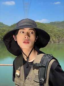 BKK หมวกกันแดด ปีกกว้างสำหรับฤดูใบไม้ผลิและฤดูร้อน กันแดด ระบายความร้อนเร็ว UPF50+