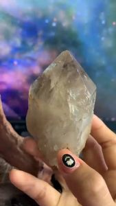 Lemurian đá Thạch Anh vàng trà tự nhiên chiều tài lộc sưu tầm tặng đế gỗ mã 429