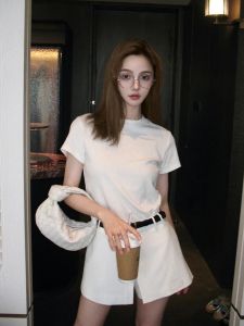 VKSOD | เสื้อยืดคอกลมสีขาวสไตล์เกาหลีสำหรับผู้หญิง ชุดสองชิ้นพร้อมกระโปรงสั้นและกางเกงขาสั้น แฟชั่นฤดูร้อน ทรงเข้ารูป เอวสูง