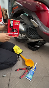 Nhớt Xe Máy Số Yoko 5000 5W40 Lon Đỏ Vuông Cao Cấp 0.8L - Dầu Nhớt Chính Hãng (Có Thể Dùng Cho Tay ga)