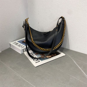 Casual Fashion Soft Leather Womens Handbag 2025 New Style Lychee Pattern Half Circle Saddle Bag Crossbody Single Shoulder Bag