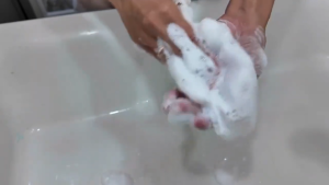 [Authentic] Cow Beauty Soap Red 90g / Blue 85g From Japan Face And Bath Moisturizing Skin Care Cow Beauty Soap The Red Rose Scent And Blue Jasmine Scent Are Mild And Non-Irritating