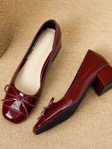 รองเท้าแตะส้นสูงสีแดง รองเท้าแตะสไตล์บัลเล่ต์ รองเท้าแตะสำหรับคู่รัก รองเท้าแตะส้นหนา รองเท้าแตะแบบสวม รองเท้าแตะหนัง PU
