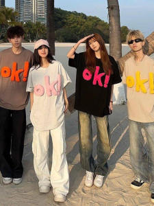 เสื้อยืดแขนสั้นลายตัวอักษรสไตล์ย้อนยุคแบบอเมริกันสำหรับคู่รัก ทรงหลวม ใส่สบาย ระบายอากาศได้ดี สำหรับฤดูร้อน