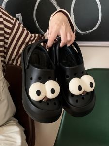 Anti-Slip Beach Sandals Womens Summer Thick Bottom Hole Hole Shoes Clog Casual Flat Heel EVA Material Youth Footwear