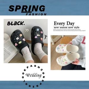 Qkkshop พร้อมส่งจากโกดังไทย รองเท้าหัวโตแฟชั่น รุ่นนี้งานปังมาก ตัวติดน่ารักเวอร์ ยางน้ำหนักเบา สาวๆไม่ควรพลาด มีให้เลือก 4 สี ใครไม่มีรีบมาตำด่วนๆ