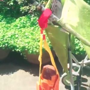 ตะขอแขวนสัมภาระติดรถเข็นเด็ก ตะขอแขวนของบนรถเข็นเด็ก ตะขอแขวนของใช้บนคาร์ซิท ราคา 1 คู่